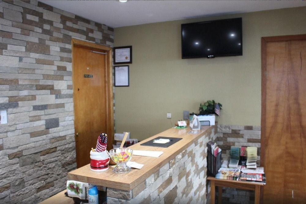 Budget Inn Oskaloosa 外观 照片